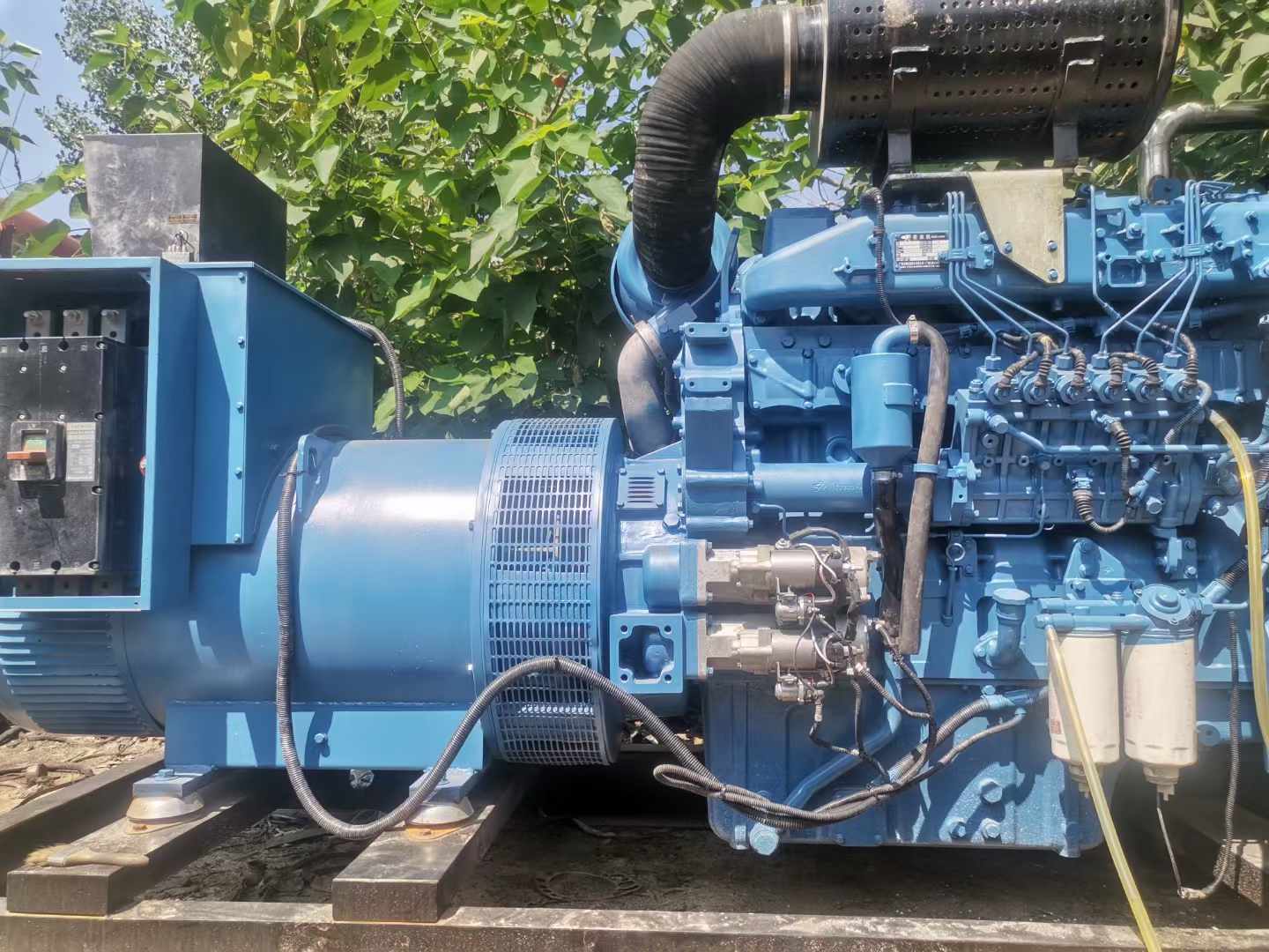 坡头镇详细说明降低 800kW 柴油发电机输出电流波动的方法