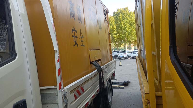 坡头镇如何判断柴油发电机组和UPS电源的切换时间是否符合要求？